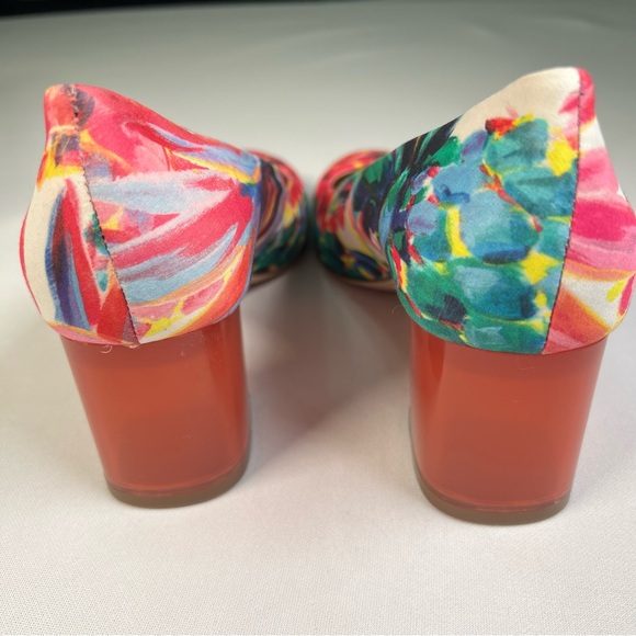 J. Crew Lucite Heel Ratti Painted Pineapple
Pump 9.5 NEW
$268 now $125 - Picture 5 of 11